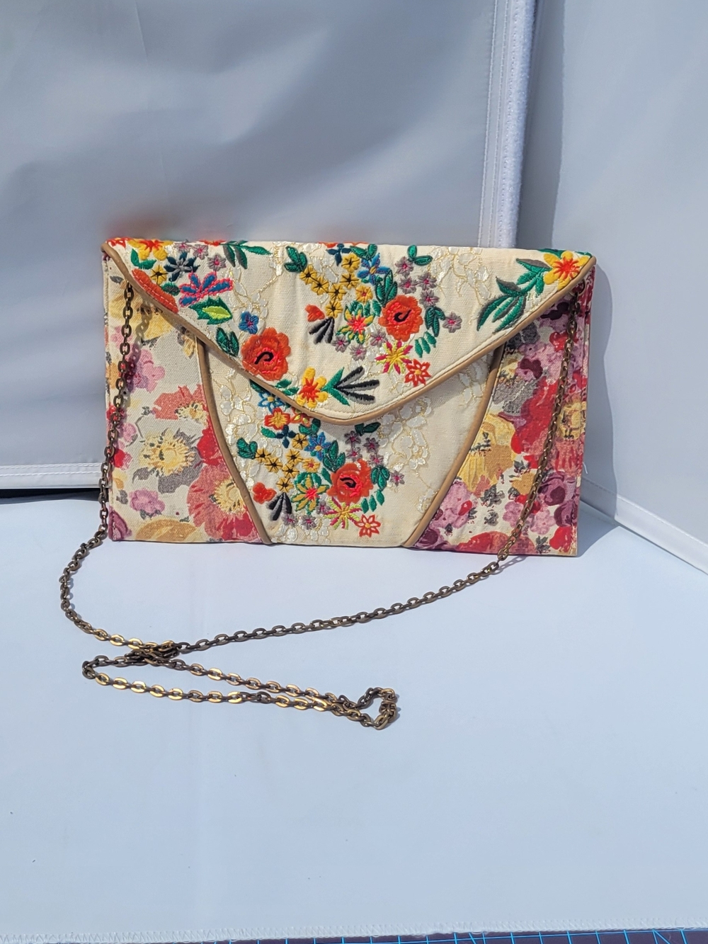 Kimchi Blue Embroidered Envelope Clutch Bag w/ Chain Strap Cream Floral